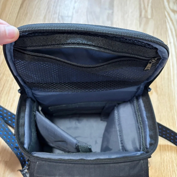 90's Padded Samsonite Camera Bag w Shoulder Strap Many POCKETS BLACK Blue Nylon - Picture 3 of 6